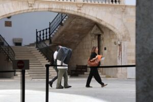 Im&aacute;genes del juicio por la muerte de un beb&eacute; en Porto Cristo