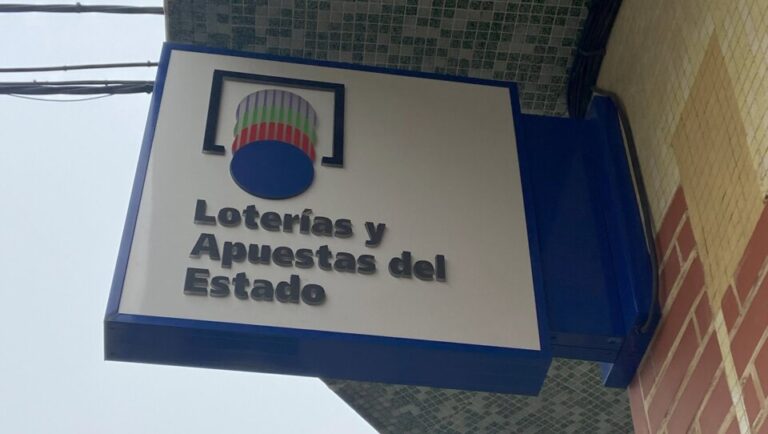 Cartel de Loter&iacute;as y Apuestas del Estado en Manacor