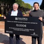 Entrega de donaci&oacute;n de Mallorca Fashion Outlet a Fundaci&oacute;n Asnimo