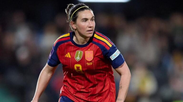 Mariona Caldentey jugando con la selecci&oacute;n espa&ntilde;ola de f&uacute;tbol femenino