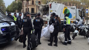 Incautan m&aacute;s de 400 kilos de productos en un operativo contra el top manta