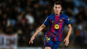 Patri Guijarro jugando para el FC Barcelona en un partido de f&uacute;tbol