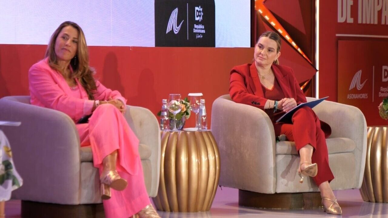 Marga Prohens en el foro Mujeres de Impacto en Rep&uacute;blica Dominicana