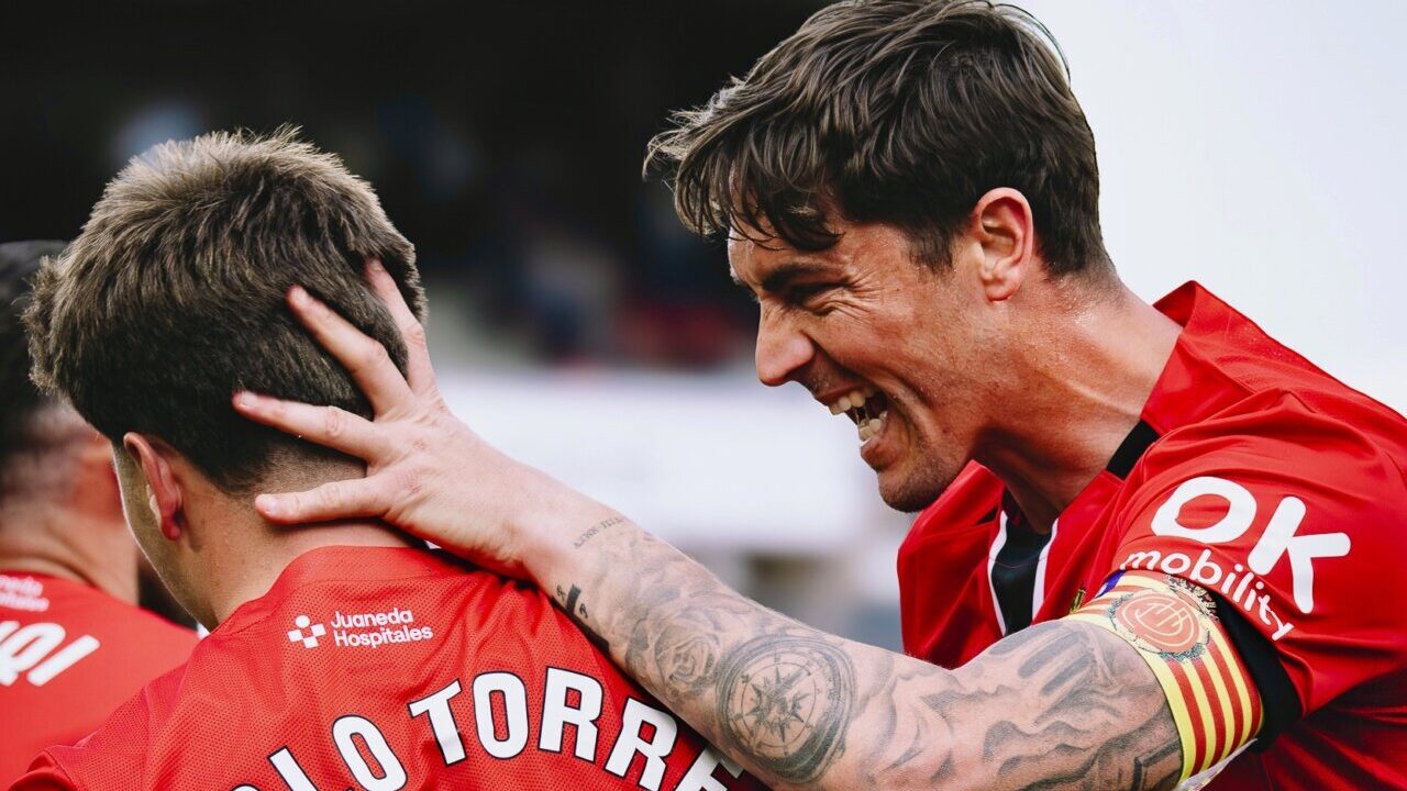 Jugadores del RCD Mallorca celebrando un gol en el estadio