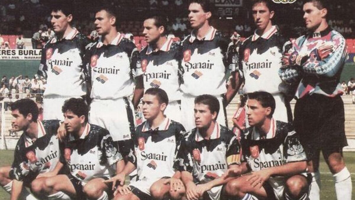 Equipo del RCD Mallorca en su debut con Bartolom&eacute; Beltr&aacute;n en 1995