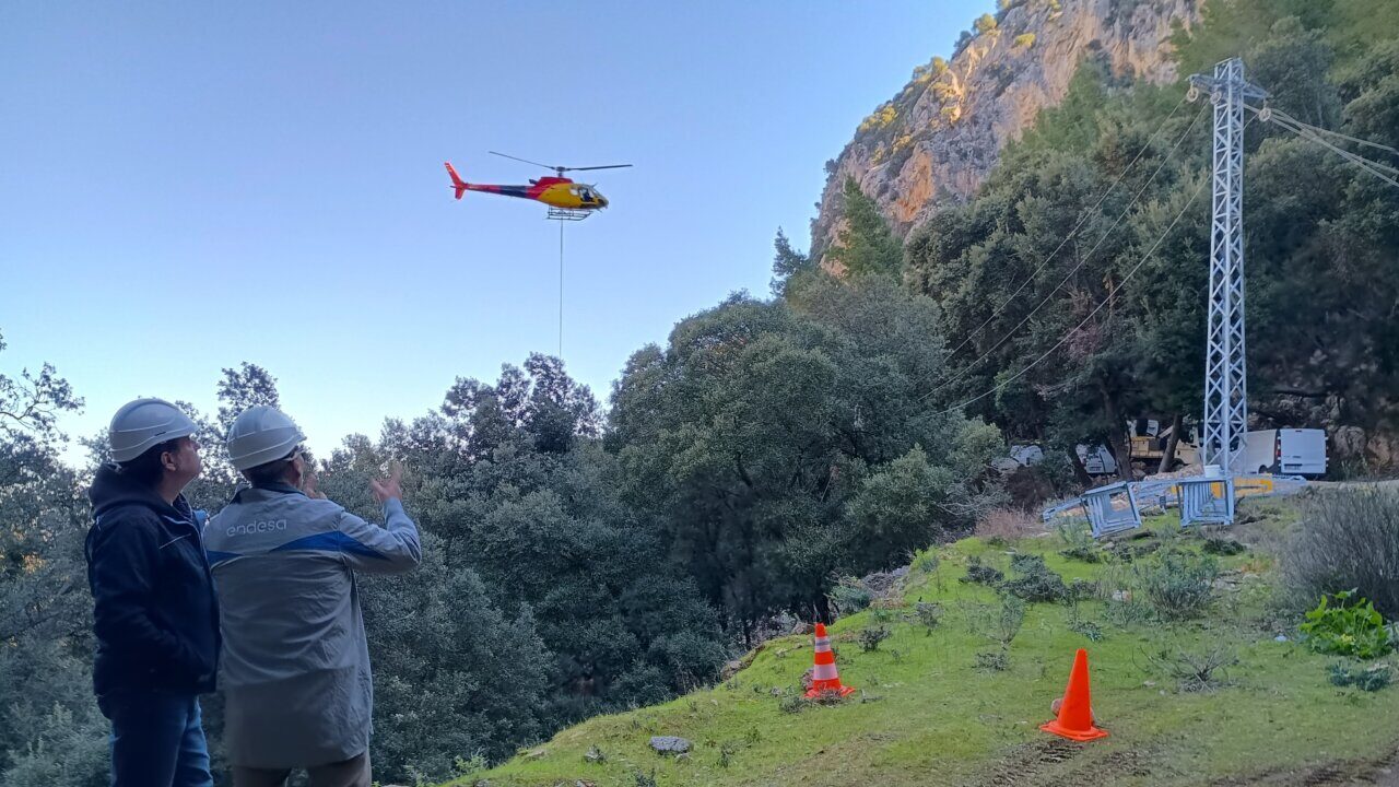 Endesa renueva la l&iacute;nea de Alfabia para reforzar la malla el&eacute;ctrica de la Serra