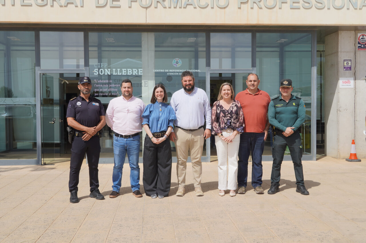 Grupo de personas en la Fira EXIT 2026 en Marratxí