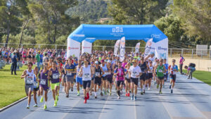 Atletas corriendo en la Media Marat&oacute;n de Magaluf 2026