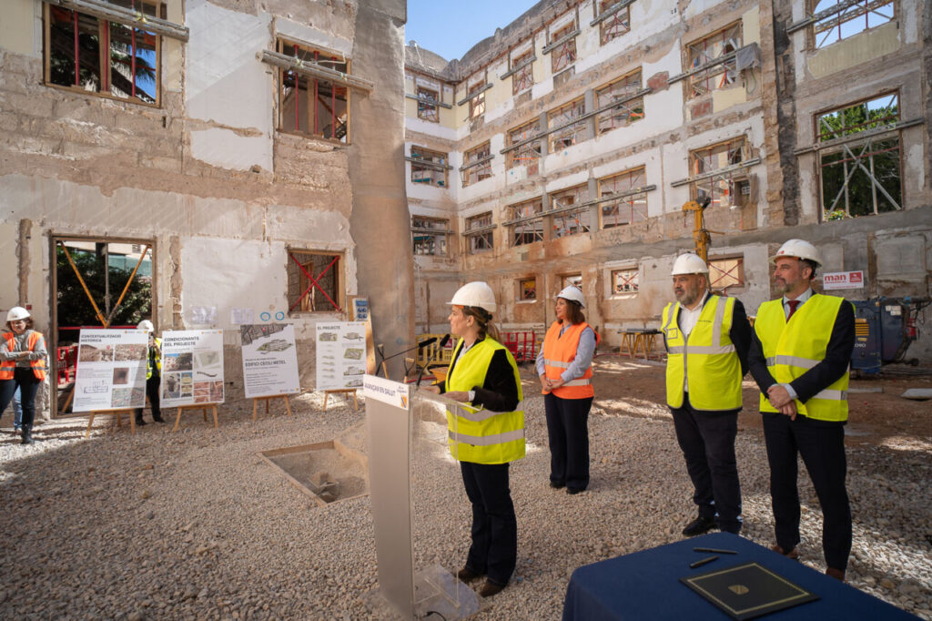 Acto de inicio de rehabilitaci&oacute;n del edificio Cecili Metel en Palma