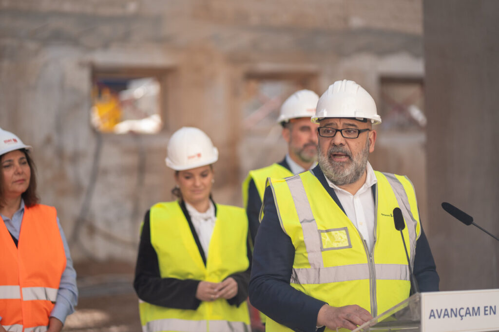 Acto de inicio de rehabilitaci&oacute;n del edificio Cecili Metel en Palma