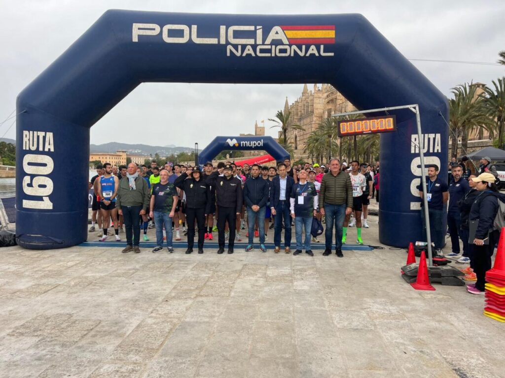 Participantes en la carrera solidaria Ruta 091 en Palma