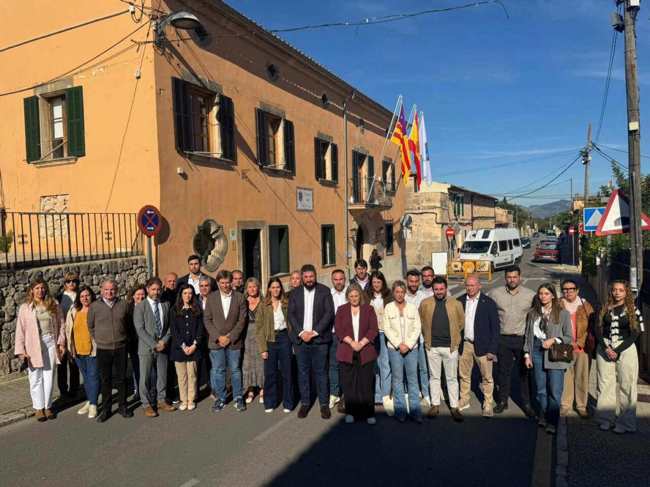 Grupo de alcaldes del Partido Popular en un ayuntamiento de Mallorca