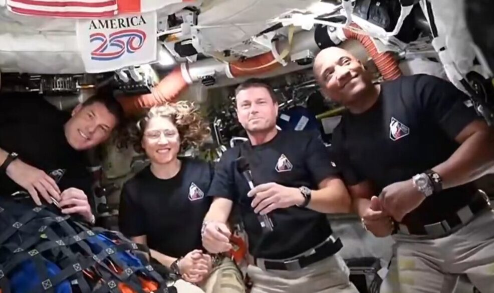 Artemis II se despide de la cara oculta de la Luna y pone rumbo a la Tierra