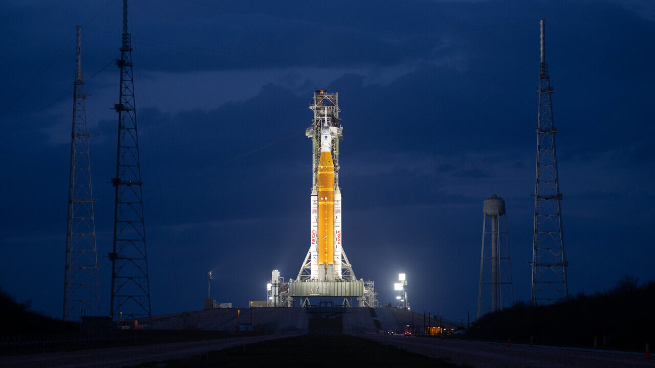 Cohete Artemis II preparado para su lanzamiento hacia la Luna