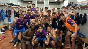 Jugadores del ATB celebrando en el vestuario tras un partido en Ibiza