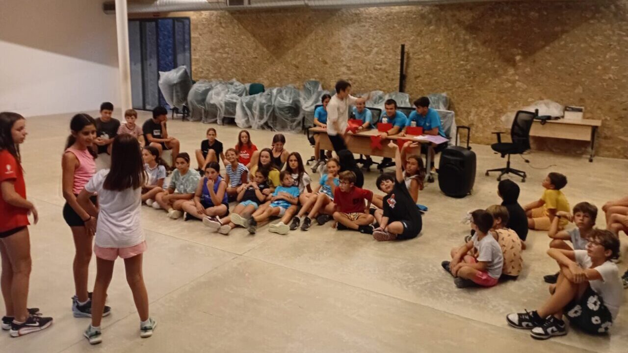 Calvi&agrave; ofrece 168 plazas de campamentos en Galatz&oacute;: sin m&oacute;viles y con la naturaleza como protagonista