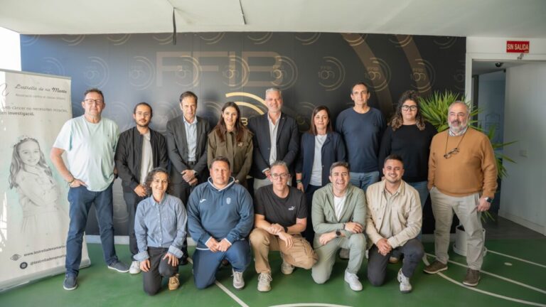 Grupo de personas en la presentaci&oacute;n del 30&ordm; aniversario del CE Algaida