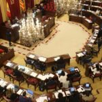 Vista del Parlament durante la sesión sobre el decreto anticrisis