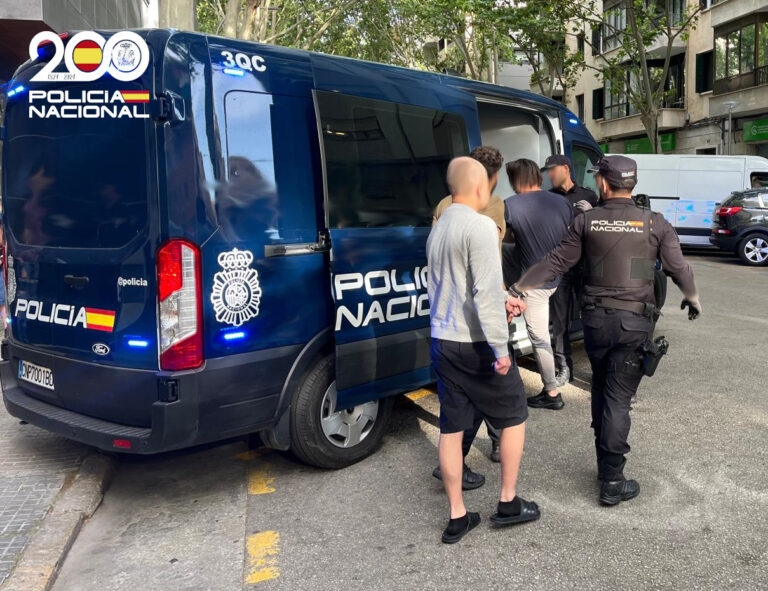 Detenci&oacute;n de sospechosos por extorsi&oacute;n en Palma de Mallorca