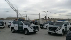 Veh&iacute;culos de la Guardia Civil en una operaci&oacute;n policial en Son Banya