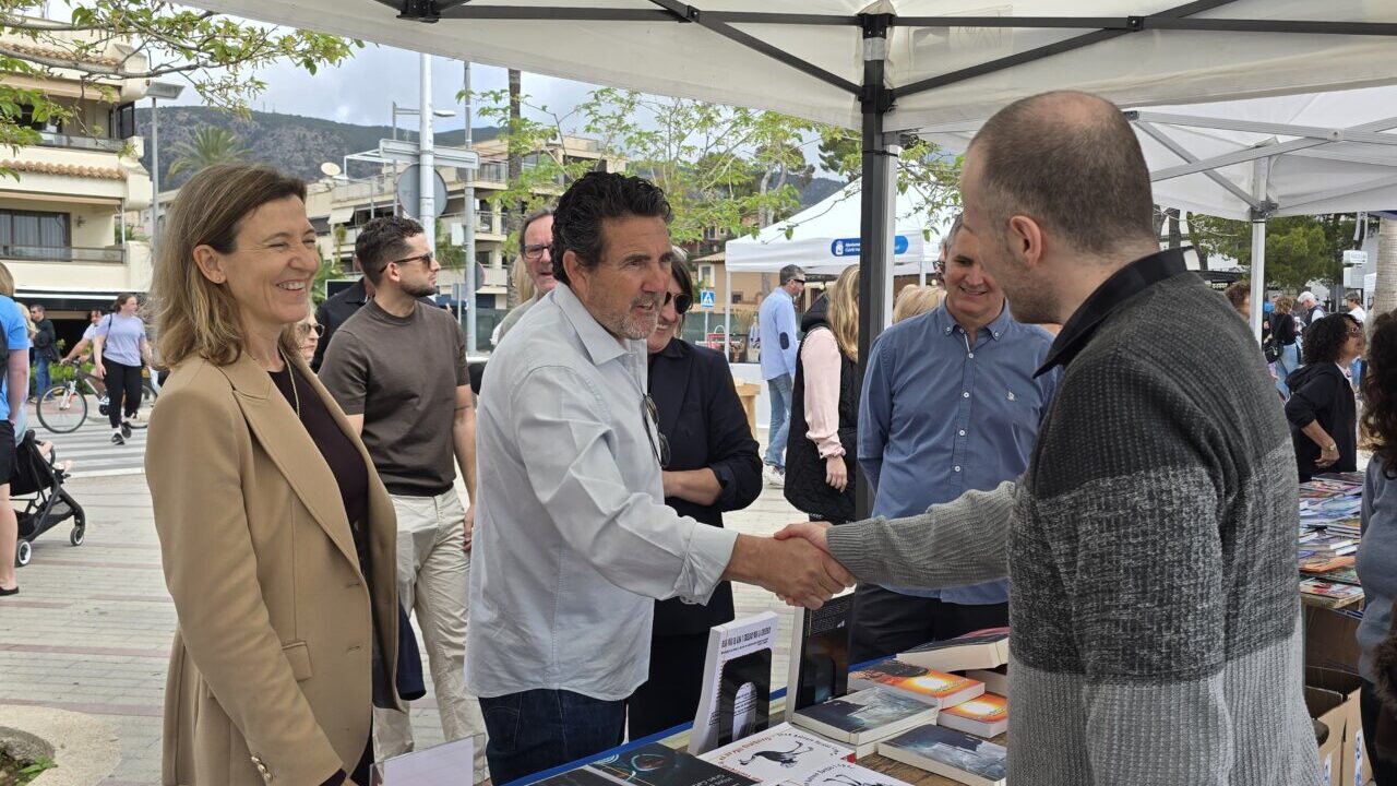 Palmanova se llena de cultura con el D&iacute;a del Libro y la fiesta de Saint George
