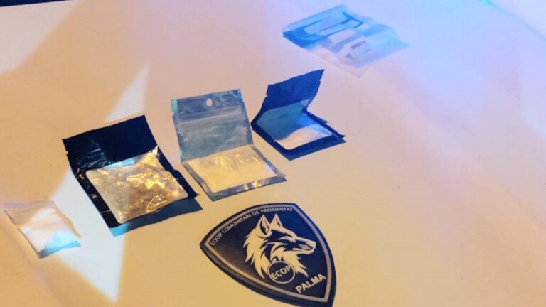 Sustancias estupefacientes en un control policial en Palma