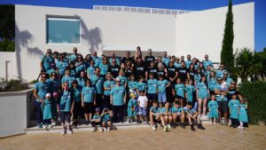 Grupo de familias participando en las escapadas familiares en Marratx&iacute;