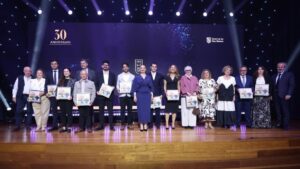 La Escuela de Hosteler&iacute;a reconoce a exalumnos destacados por su 30 aniversario
