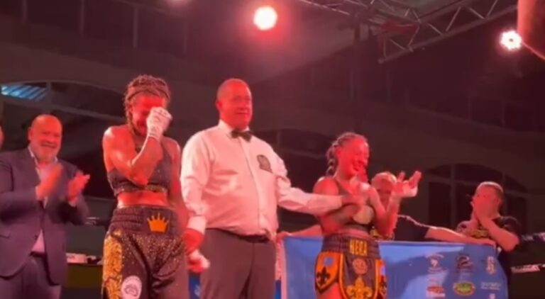 Farah El Bousari celebra su victoria como campeona europea de peso mosca