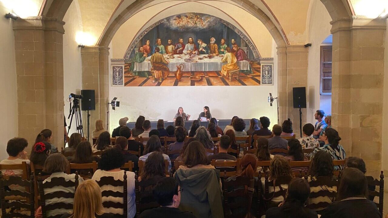 Grabaci&oacute;n del p&oacute;dcast Las Hijas de Felipe en el Convento de Sineu