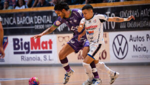 Jugadores del Illes Balears Palma Futsal en un partido de f&uacute;tbol sala