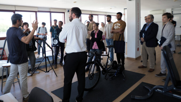 Inauguraci&oacute;n del Instituto de Salud y Deporte CESAG con asistentes y presentadores