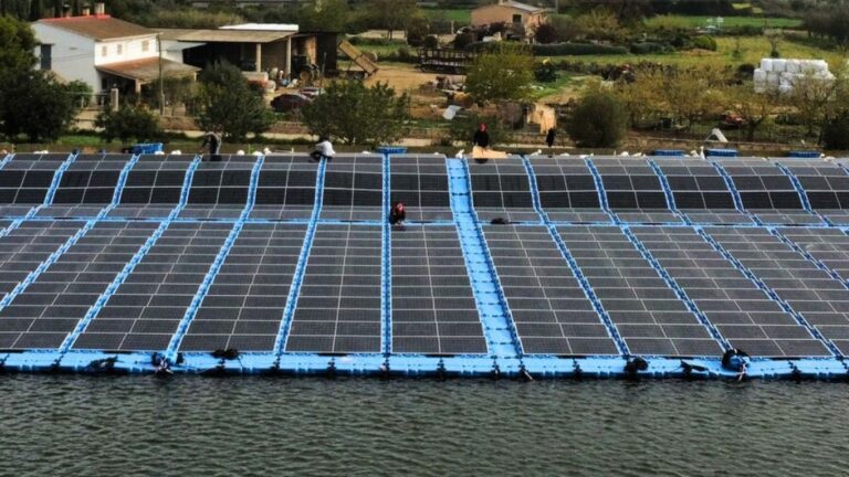 Inca estrena una instalaci&oacute;n fotovoltaica flotante que producir&aacute; energ&iacute;a para m&aacute;s de 600 hogares