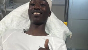 Jugador del CD Binissalem hospitalizado tras un golpe en la cabeza