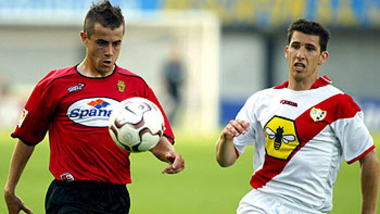 Partido de f&uacute;tbol entre RCD Mallorca y Rayo Vallecano en 2003