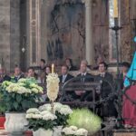 Ceremonia de misa en la Catedral de Mallorca durante la Pascua