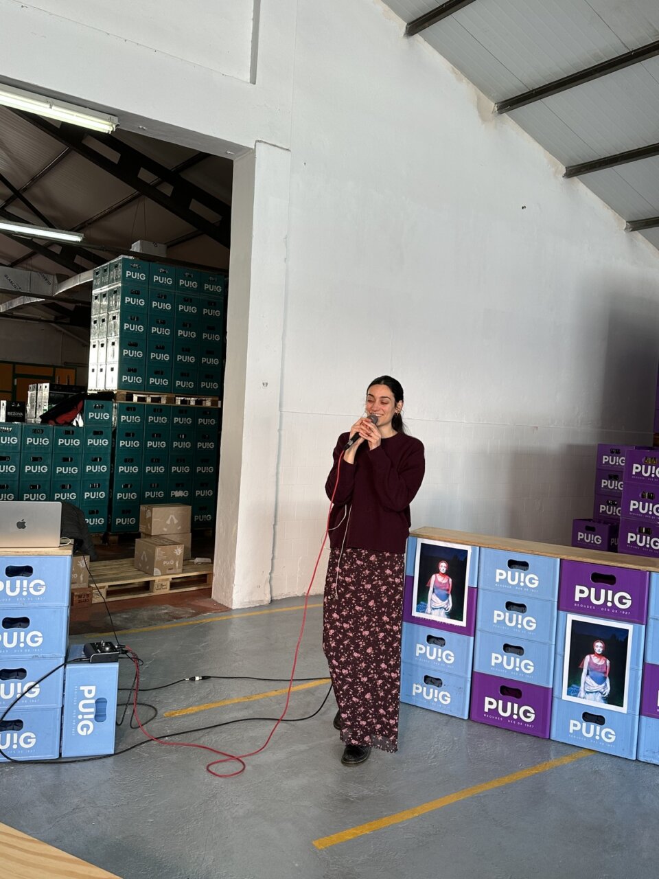 La artista Laia Rius presenta su proyecto Nastallat en un evento musical