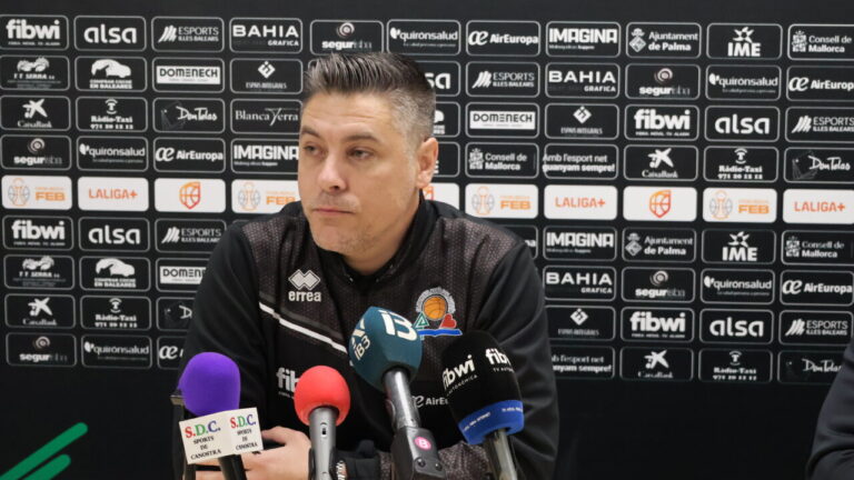 Pablo Garc&iacute;a en la presentaci&oacute;n como entrenador del Fibwi Mallorca