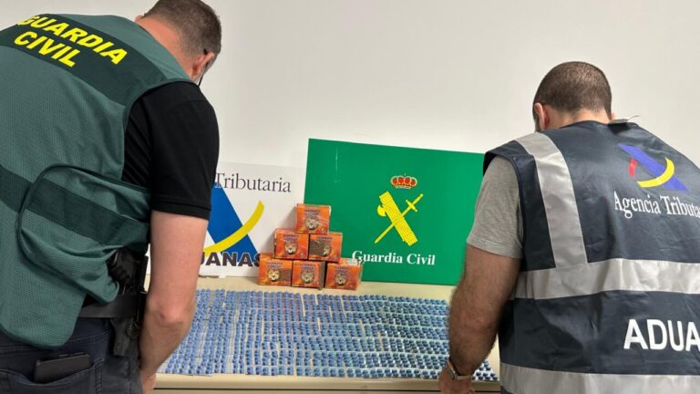 Pillado con m&aacute;s de 1.000 pastillas de viagra en el aeropuerto de Palma