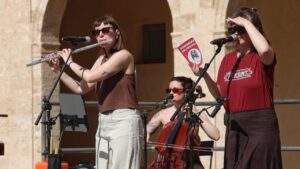 M&uacute;sicos del grupo Pitxorines durante un concierto did&aacute;ctico en Mallorca