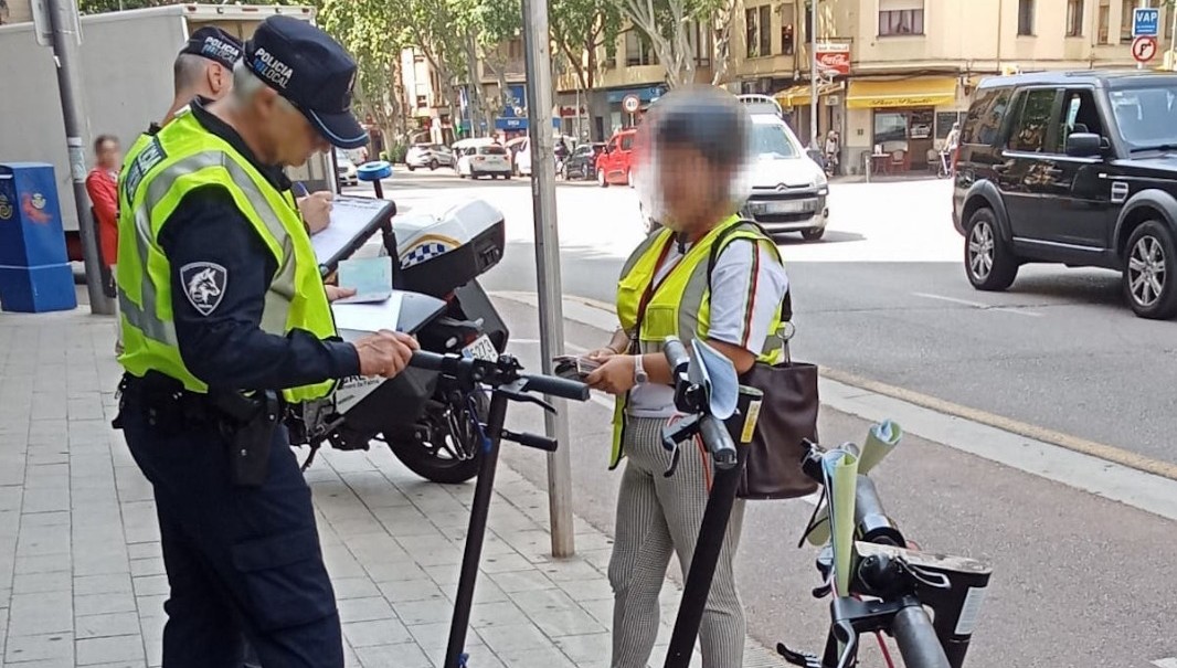 La Polic&iacute;a Local de Palma inmoviliza 36 patinetes el&eacute;ctricos
