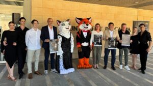 Grupo de personas posando en la presentaci&oacute;n del Mallorca Dance Festival