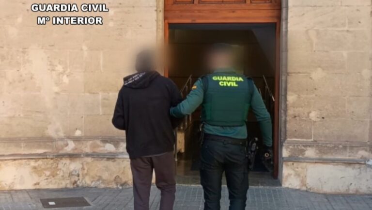 Un ladr&oacute;n reincidente acaba entre rejas tras de asaltar un local en Esporles