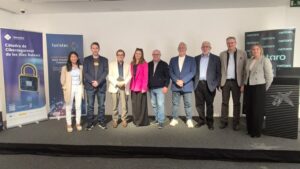 Grupo de ponentes en jornada sobre ciberseguridad en Palma organizada por Turistec