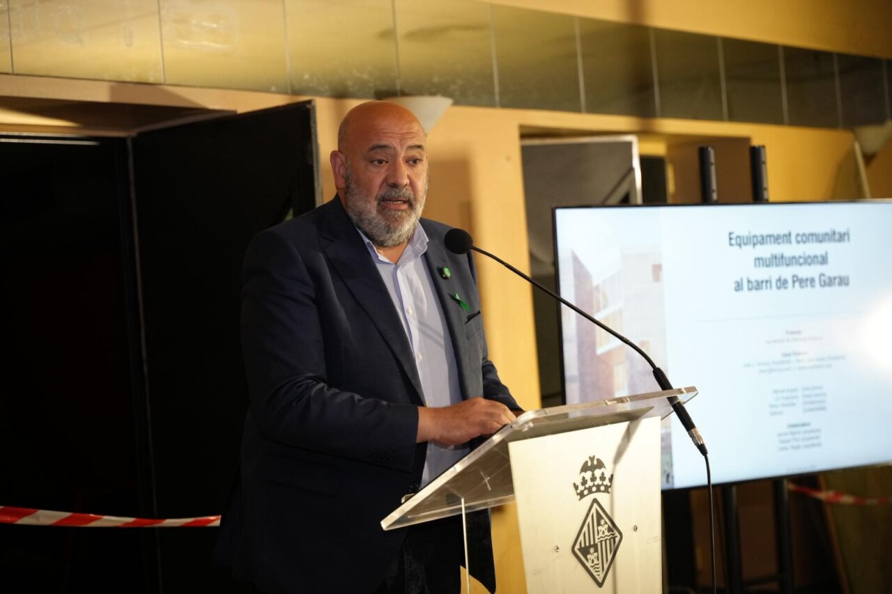 Presentaci&oacute;n del futuro centro de servicios p&uacute;blicos en Pere Garau