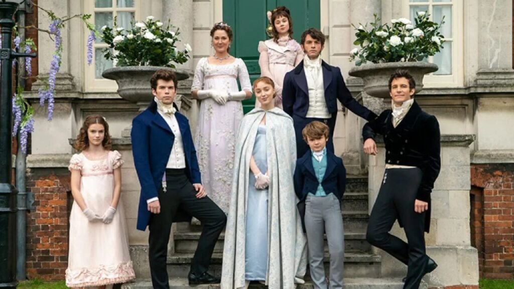 El elenco de Bridgerton posando en un entorno elegante.