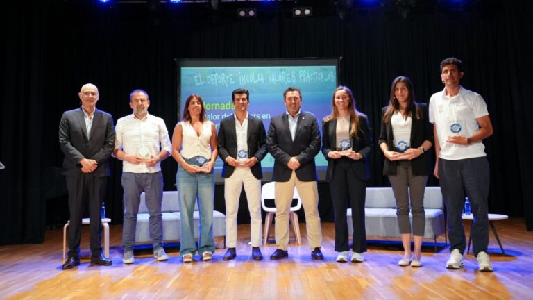Esfuerzo, respeto y superaci&oacute;n: Calvi&agrave; debate sobre los valores que forja el deporte