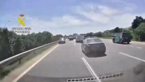 Un conductor kamikaze circula 4 kil&oacute;metros en sentido contrario en la autopista de Llucmajor