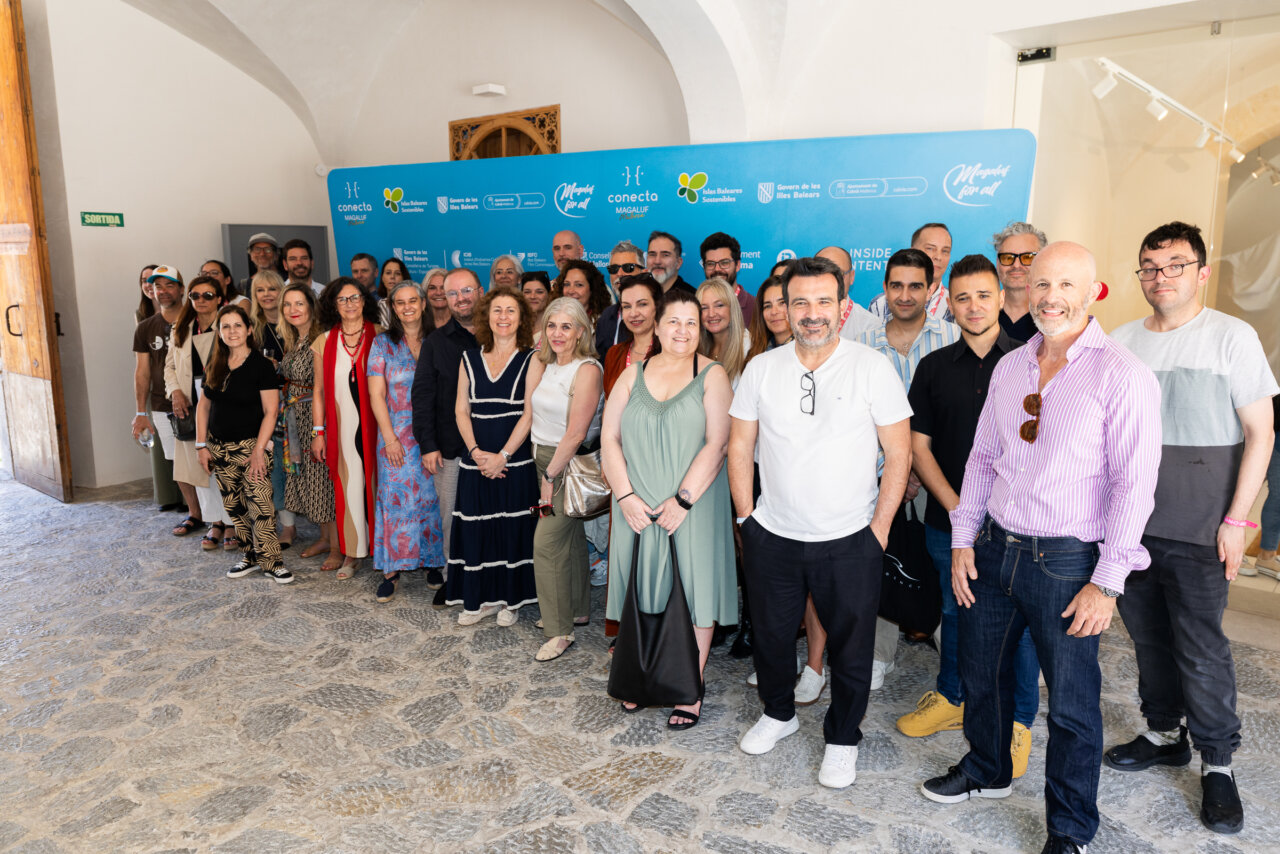 Grupo de profesionales en el evento Conecta Magaluf 2026