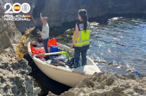 Detenci&oacute;n de patrones de patera en Ibiza por la Polic&iacute;a Nacional